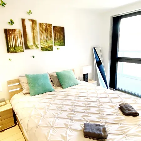 A Brand New Flat With 3 Bedrooms & 3 Baths In Zone 1 Angel For Max 9 Ppl London Exterior photo