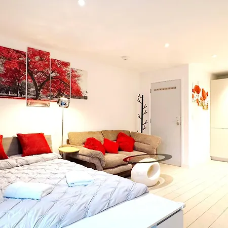 A Brand New Flat With 3 Bedrooms & 3 Baths In Zone 1 Angel For Max 9 Ppl London Exterior photo