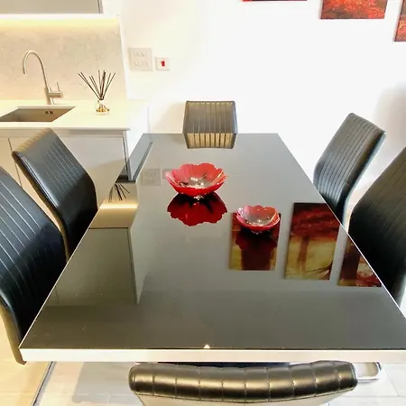 A Brand New Flat With 3 Bedrooms & 3 Baths In Zone 1 Angel For Max 9 Ppl London Exterior photo