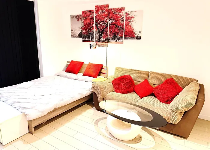 A Brand New Flat With 3 Bedrooms & 3 Baths In Zone 1 Angel For Max 9 Ppl