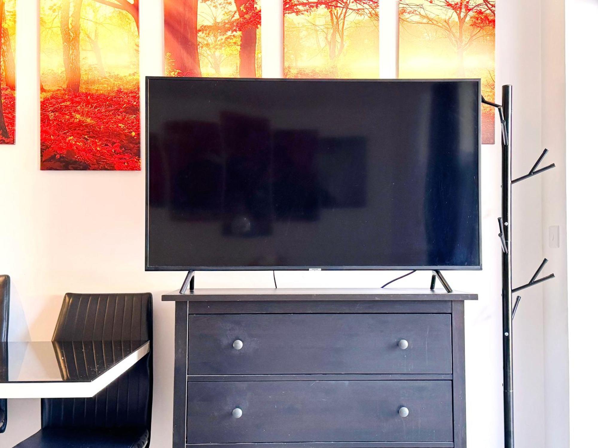 A Brand New Flat With 3 Bedrooms & 3 Baths In Zone 1 Angel For Max 9 Ppl *